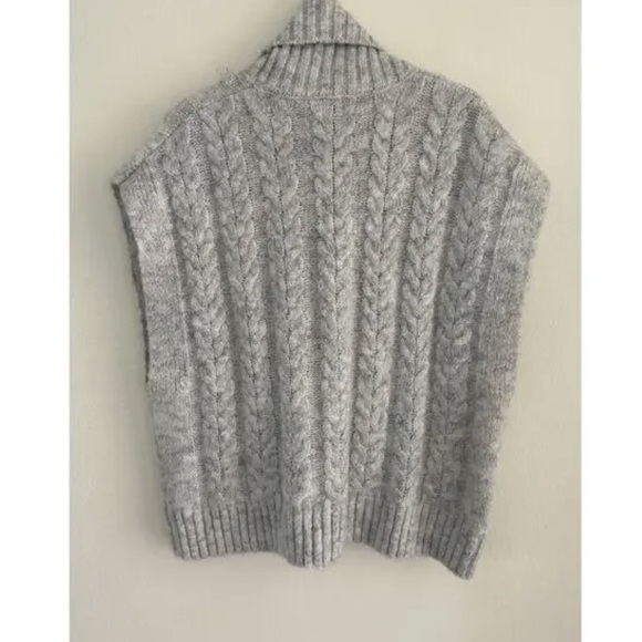 Sweaters - Gray Cable Knit Women's Sweater